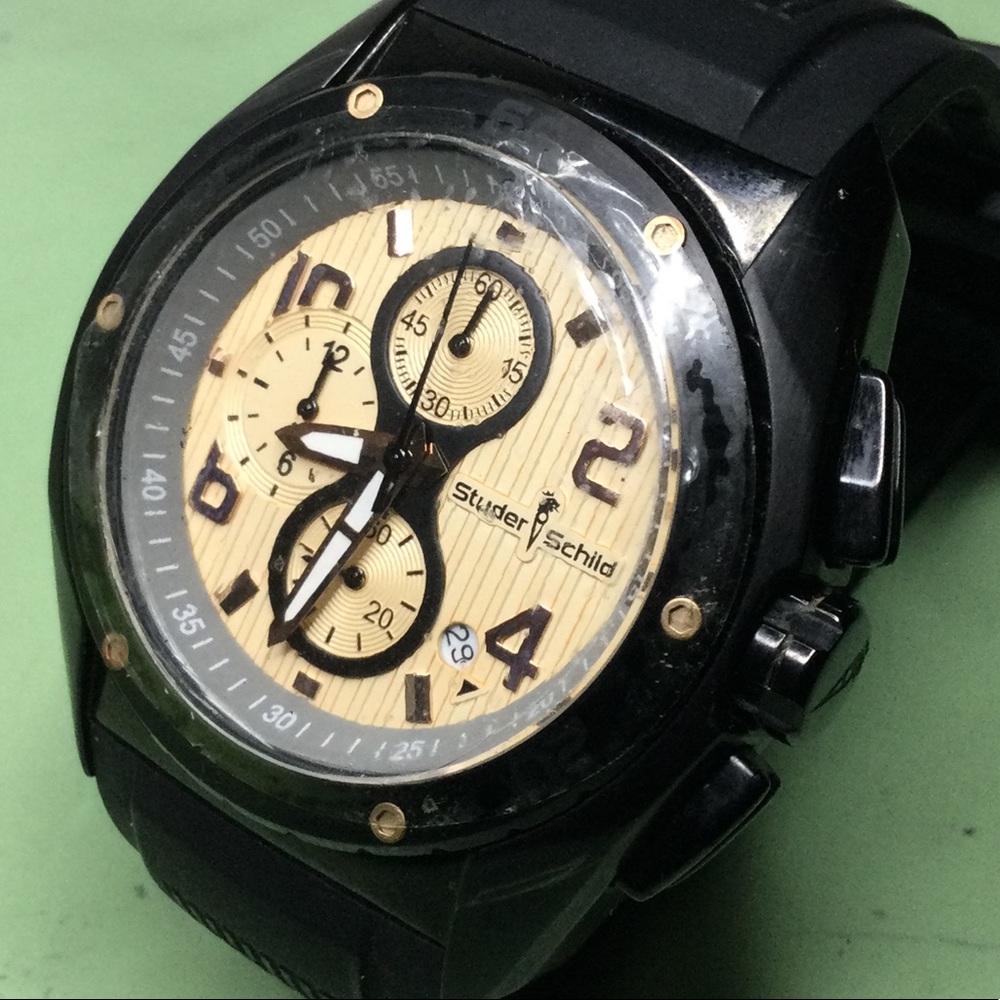 STUDER SCHILD WATCH